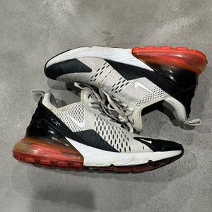 NIKE AIRMAX 270 IN COLOR BONE SIZE 7Y